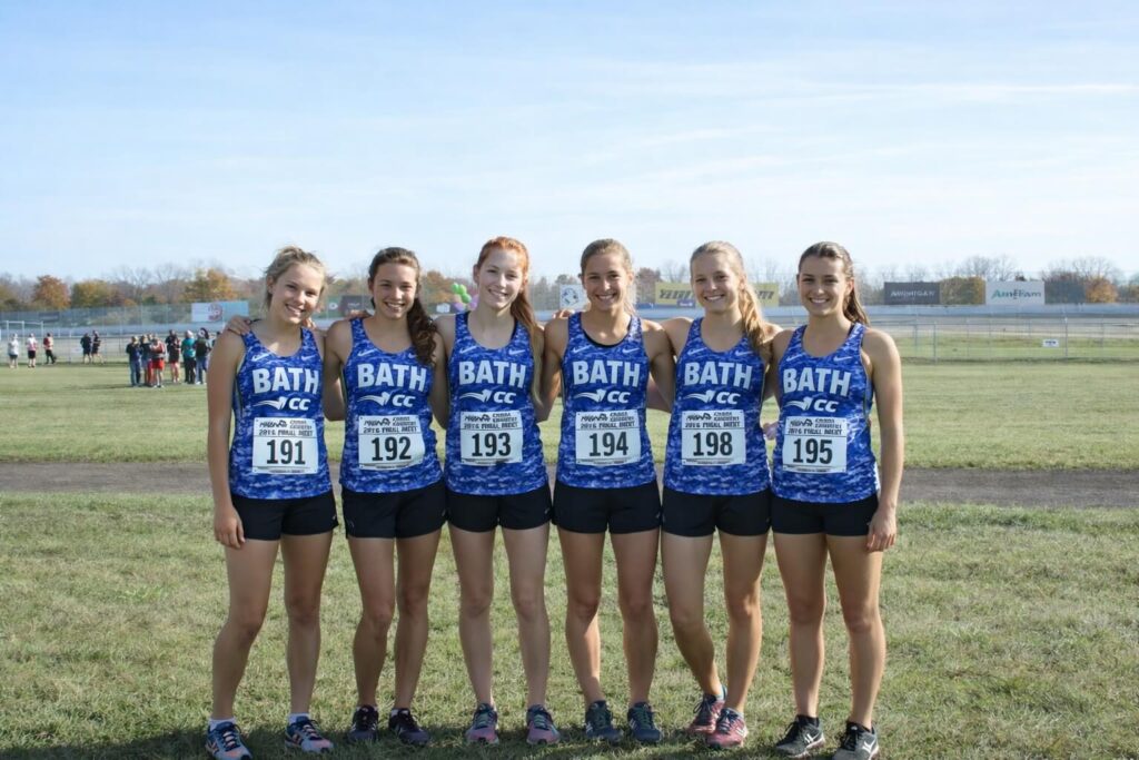 girl cross country team